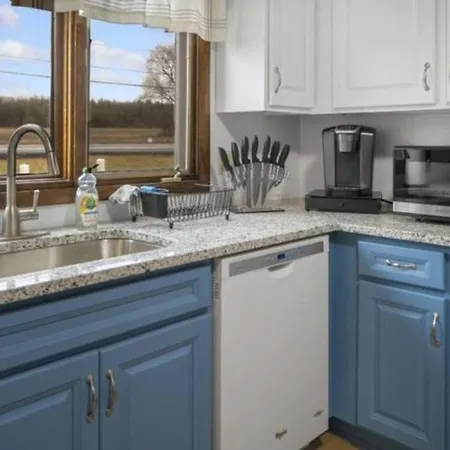 3Br/2Ba Lakehouse 10 Min To Town Lansing Exterior photo