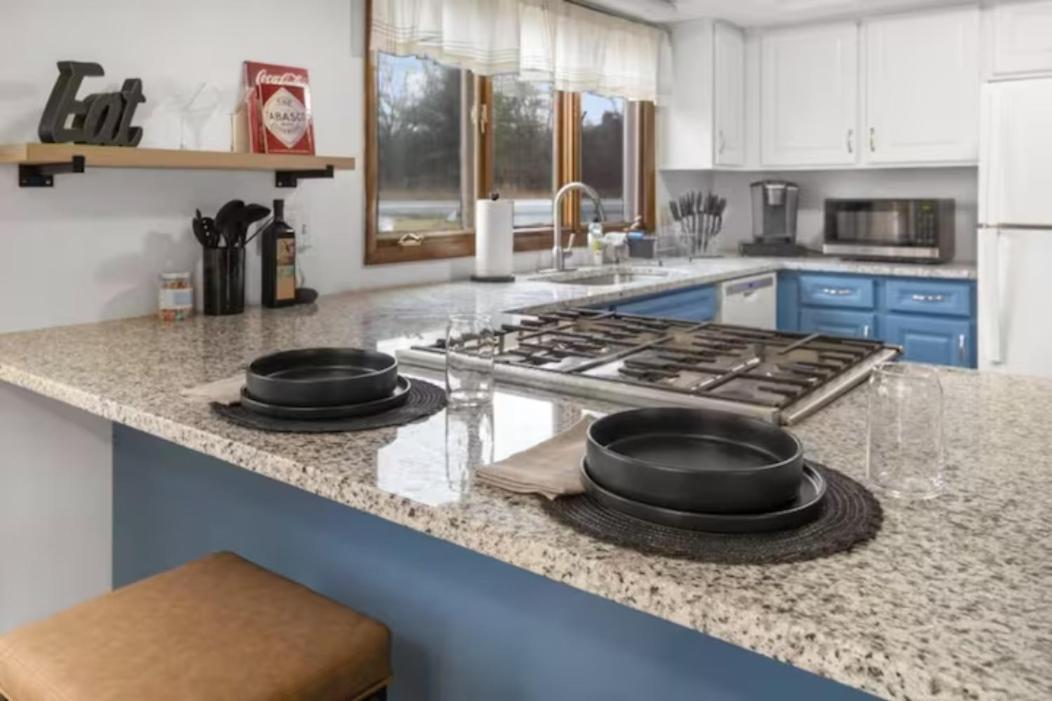3br/2ba Lakehouse 10 Min To Town * Lansing